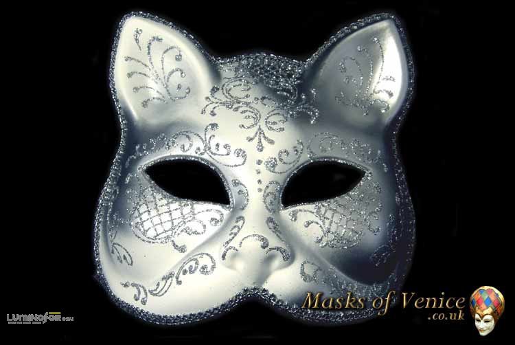Красивые маски для квадробики. Карнавальная маска кота. Маска кота пластиковая. Светящаяся маска кота. Костюмированная маска светящаяся.