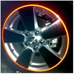 Светящиеся световозвращающие наклейки на обод колеса/диска, цвет: красный (7мм) - вид 3 миниатюра