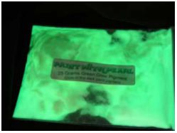 Люминофор водостойкий повышенной яркости AEROGRAF Green, крупность частиц до 25 мкн, цвет свечения: зелено-желтый, время видимого свечения: 6 часов, вес: 100г. - вид 1 миниатюра